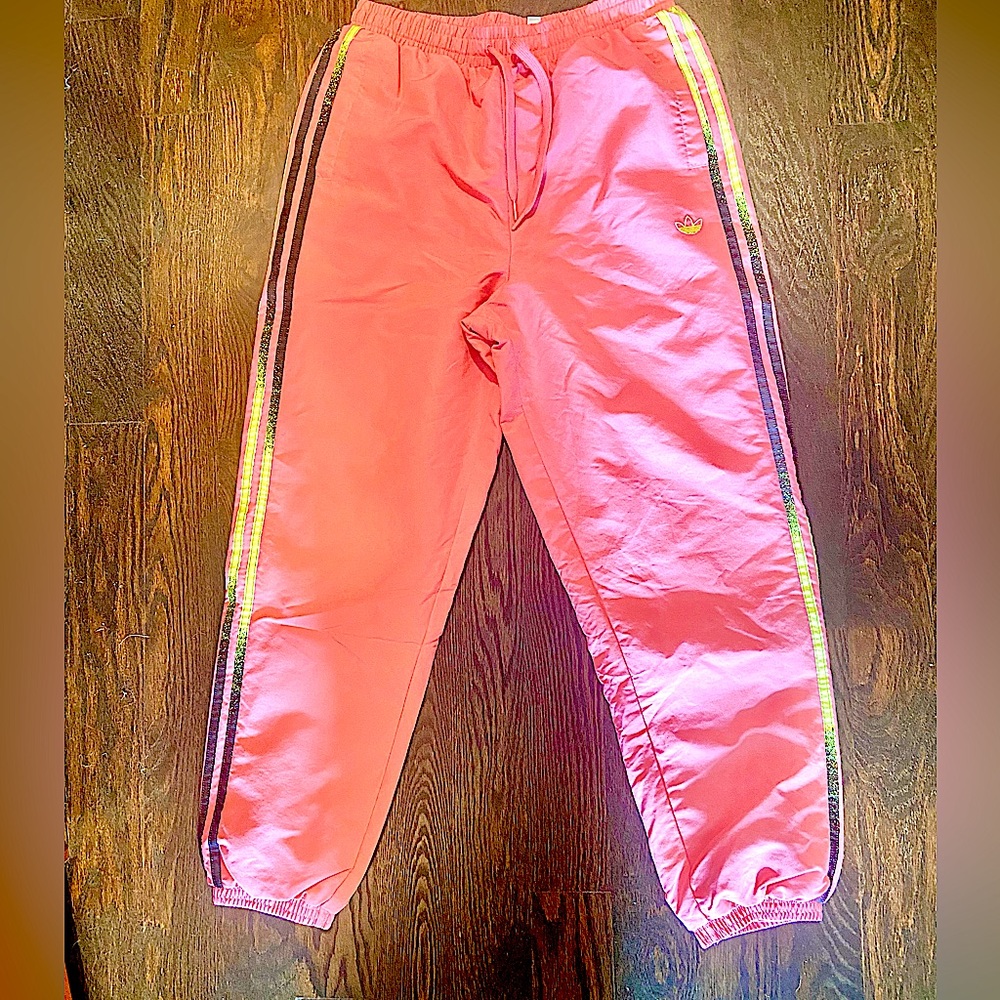 NWOT - Salmon/ pink Sz Small Adidas Track Pant w drawstring waste & pockets.